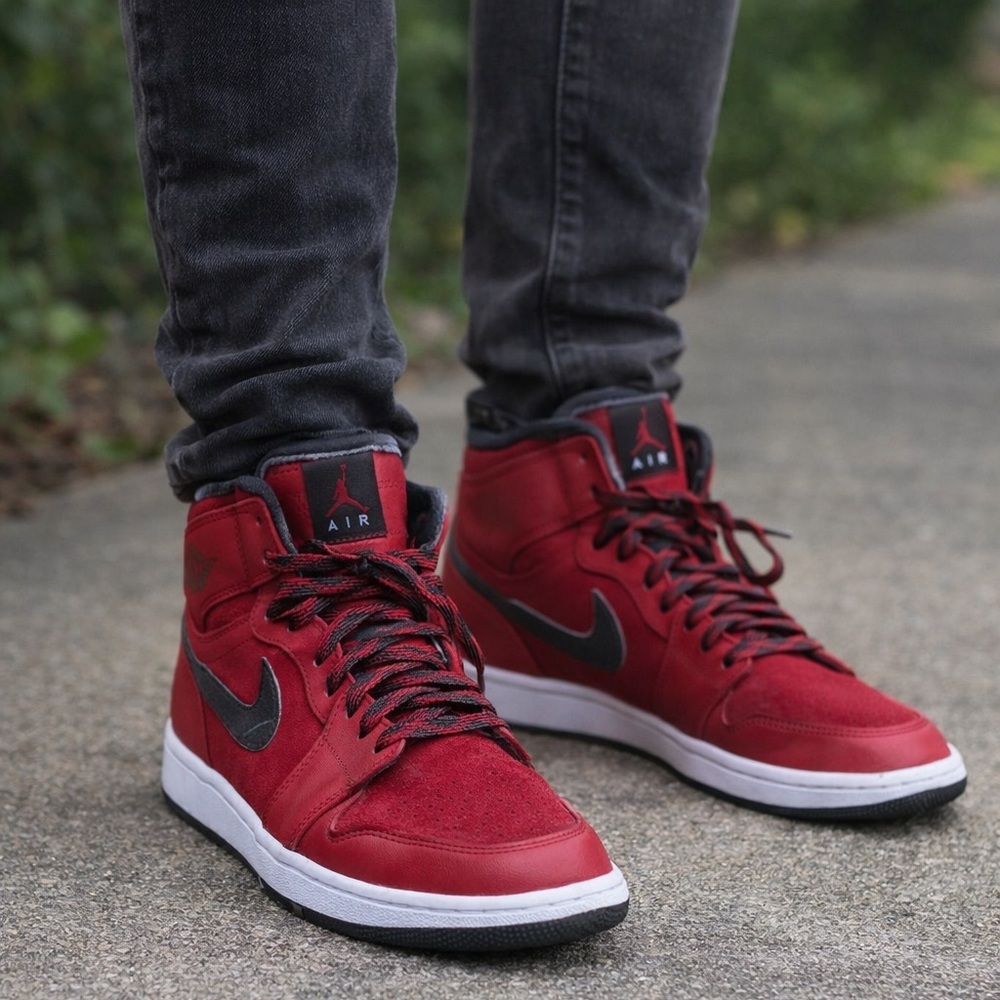 Nike Air Jordan 1 Mid Red Black Sneakers – Men's Size 11 never worn